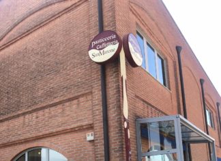 Partenza Civitanova Marche: Per i Rides ci ritroviamo qui… ritrovo Cafe-racer.eu - a civitanova marche - pasticceria San Marone